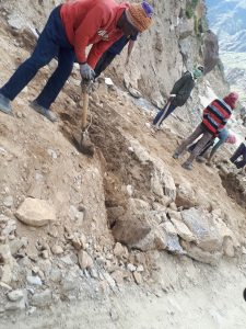 Road work on route from Manali to Leh Road work on route from Manali to Leh