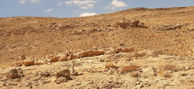 Nothing is forever. Ruins around Mamshit