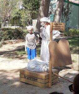 Show for kids at ben Gurion's shack in Sde Boker
